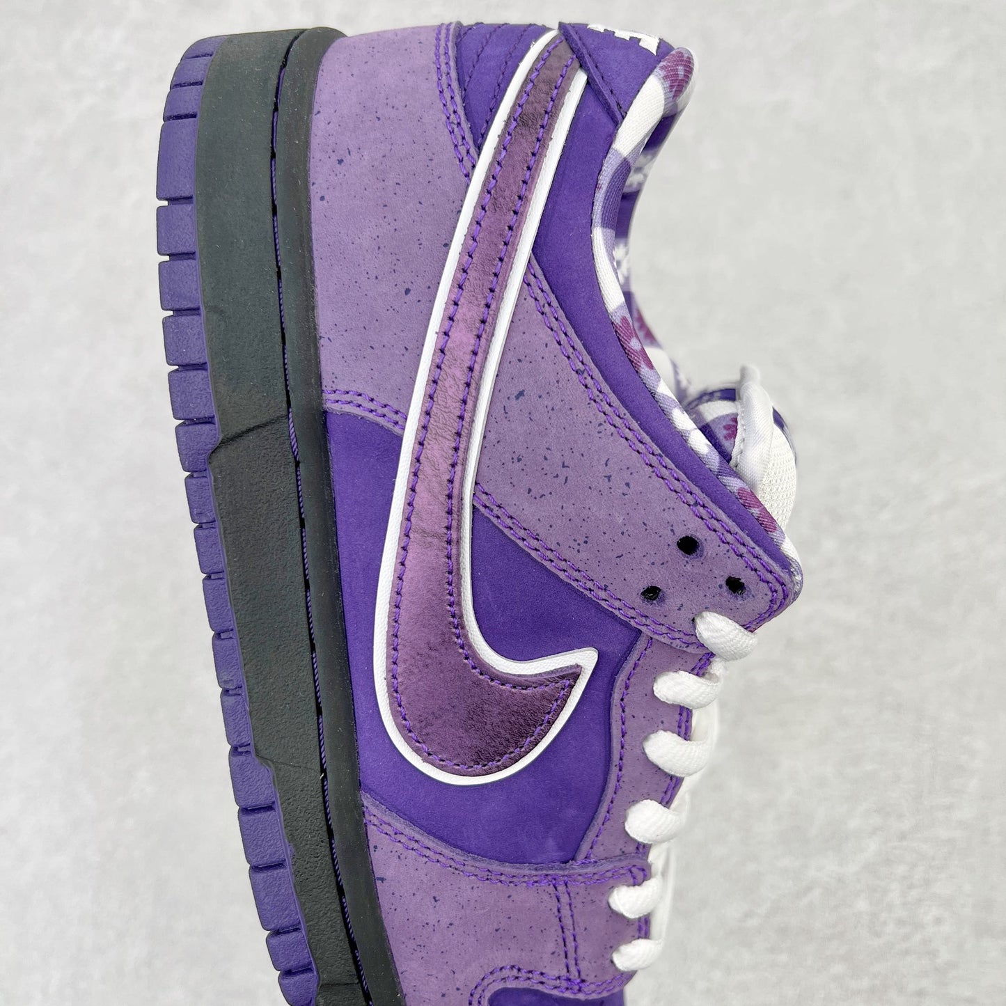 Nike SB Dunk Low "Purple Lobster"