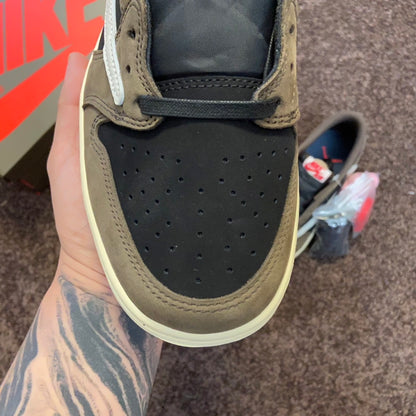 Air Jordan 1 Low "Travis Scott x Air Jordan 1 Low Retro SP Dark Mocha"