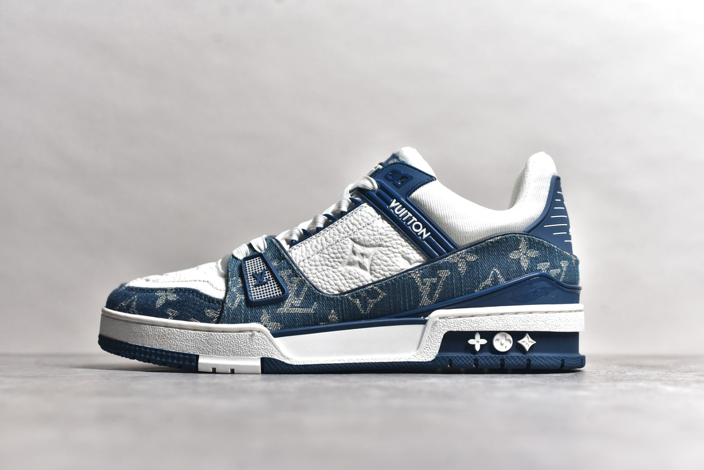 LV Trainer "Blue and White"