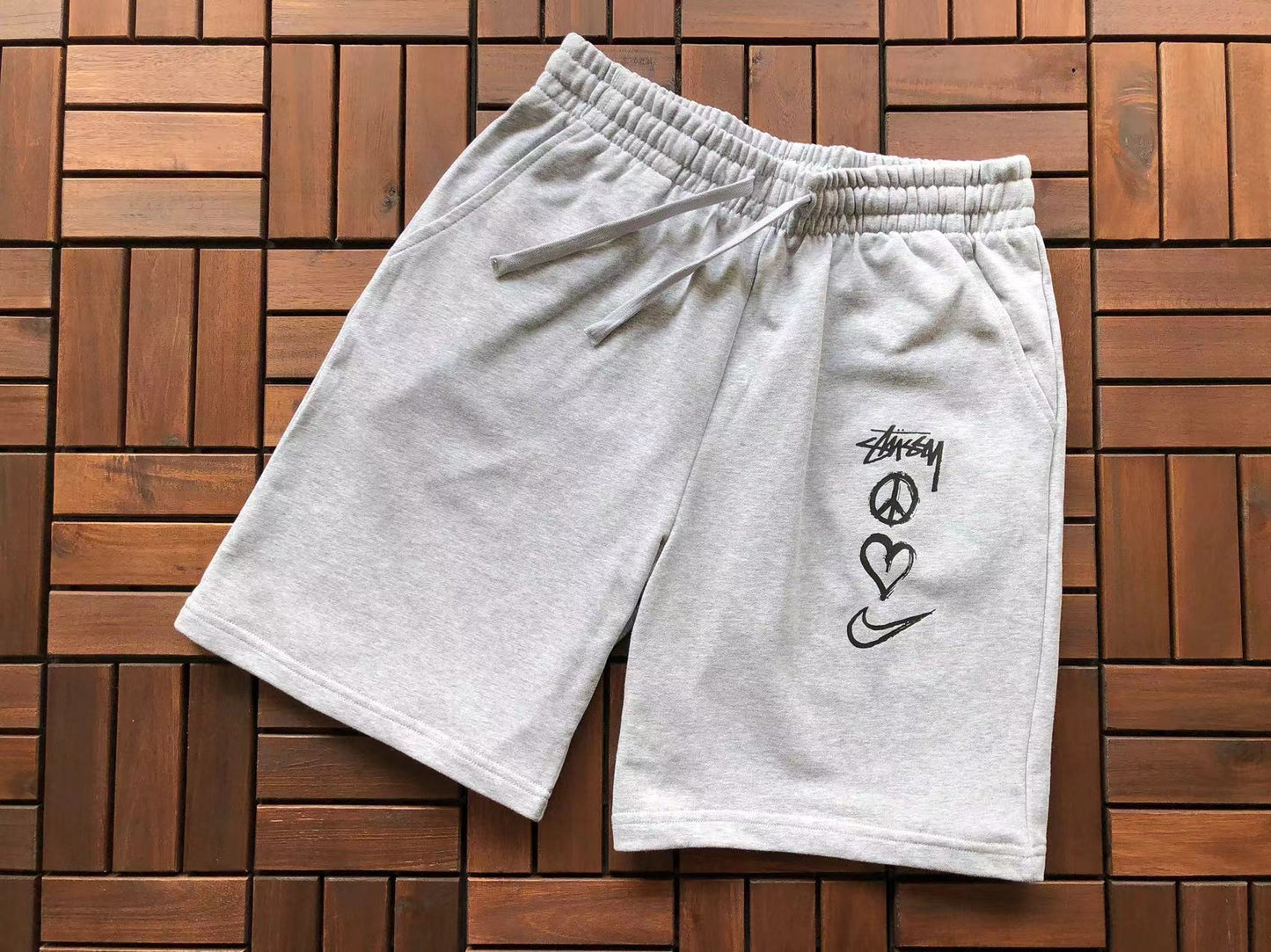 Shorts Stussy "Stussy x Nike Peace Love"