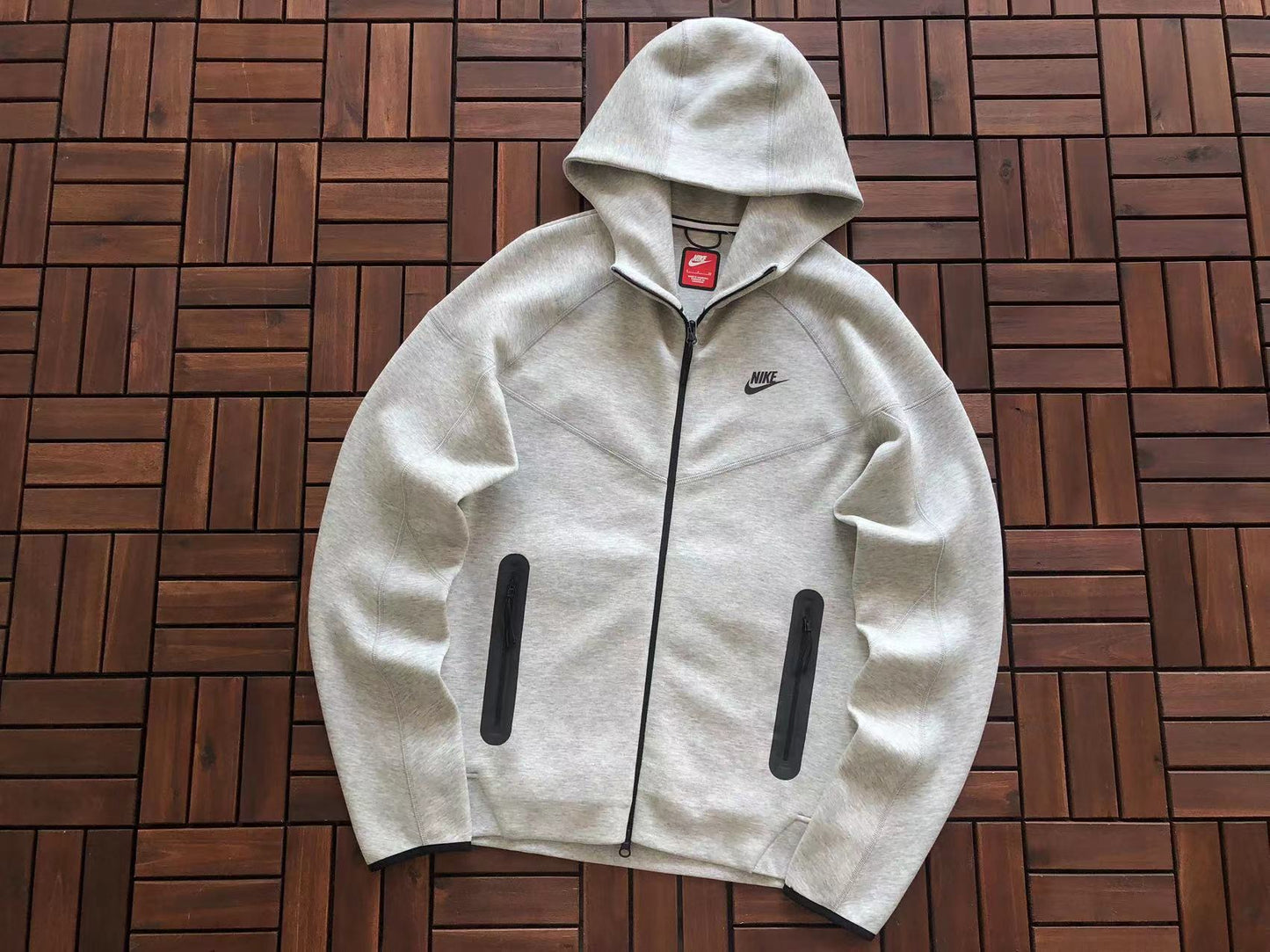 Nike Tech Fleece "Gray"