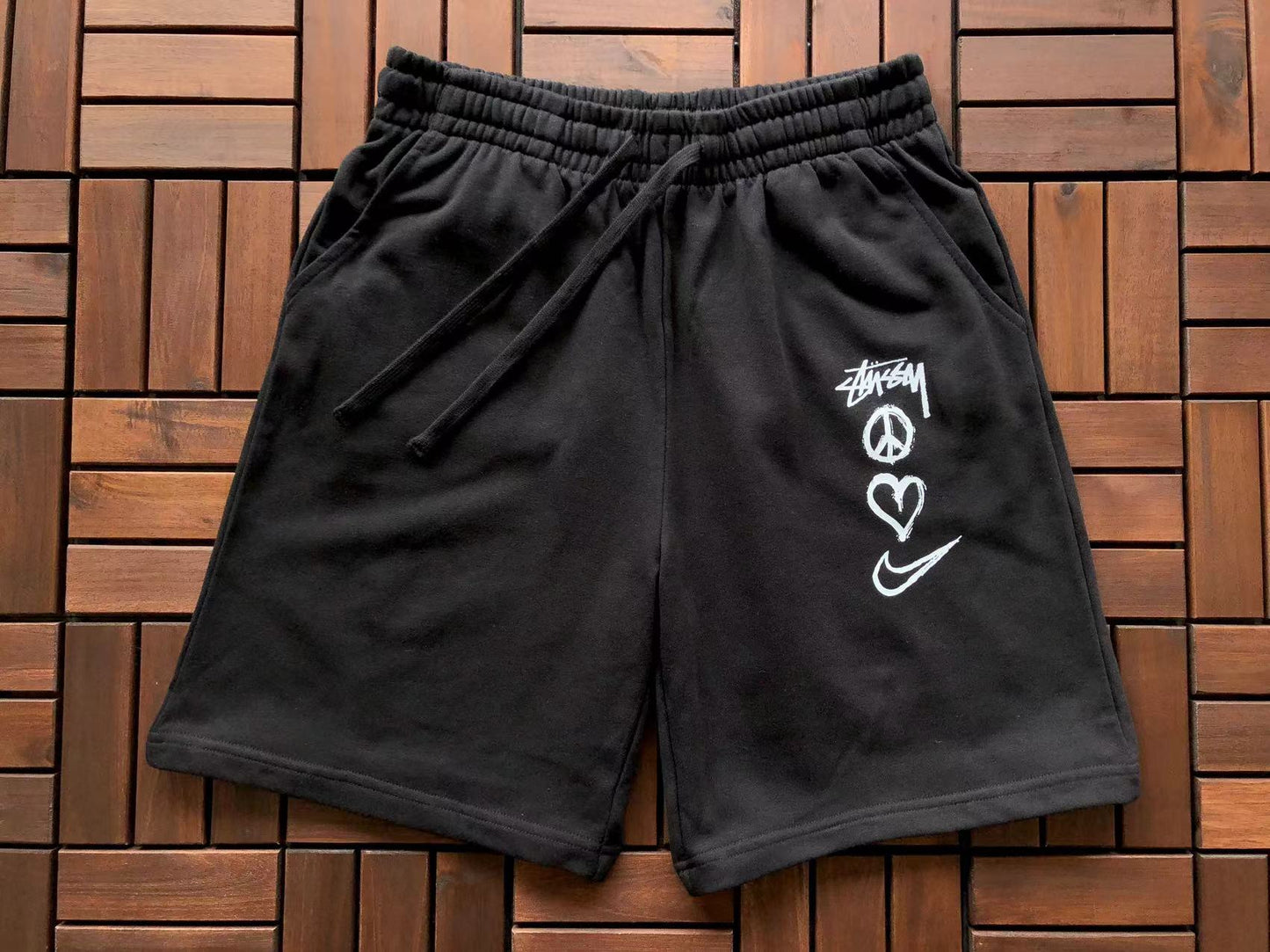 Shorts Stussy "Stussy x Nike Peace Love"