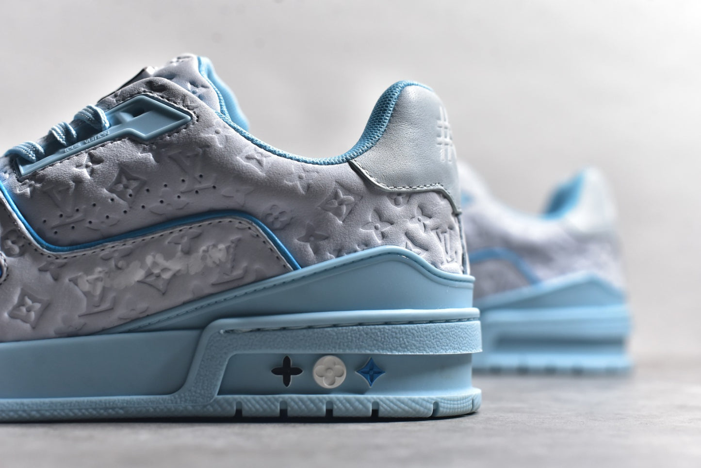 LV Trainer "Cyan and White"